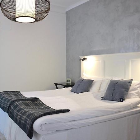 Hallfreda Hotell Endre Buitenkant foto